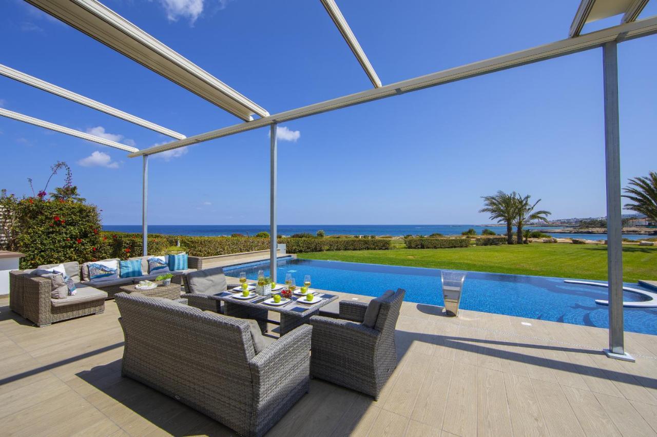 Protaras Seafront Villa Infinte Aretousa Zewnętrze zdjęcie